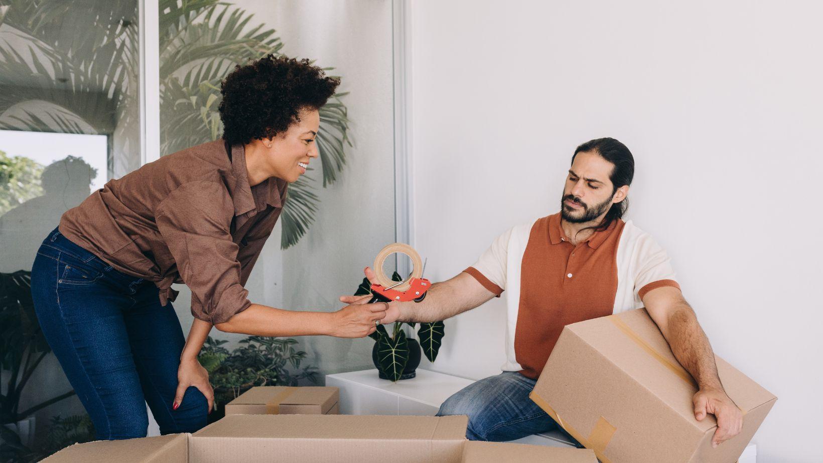local moving mistakes, expensive local move tips, common moving errors, prevent moving costs, local moving checklist, avoid moving pitfalls, local relocation tips, moving cost saving, quick moving mistakes, affordable local move